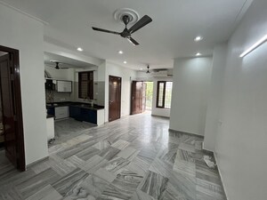 2 BHK Builder Floor For Rent in Sector 43