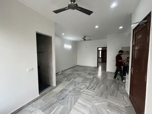 Bedroom in 2 BHK Builder Floor at Sector 43 – for Rent