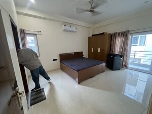Living Room in 2 BHK Builder Floor at Sector 43 – for Rent
