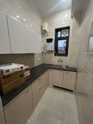 Kitchen in 1 BHK Builder Floor at Sector 42 – for Rent