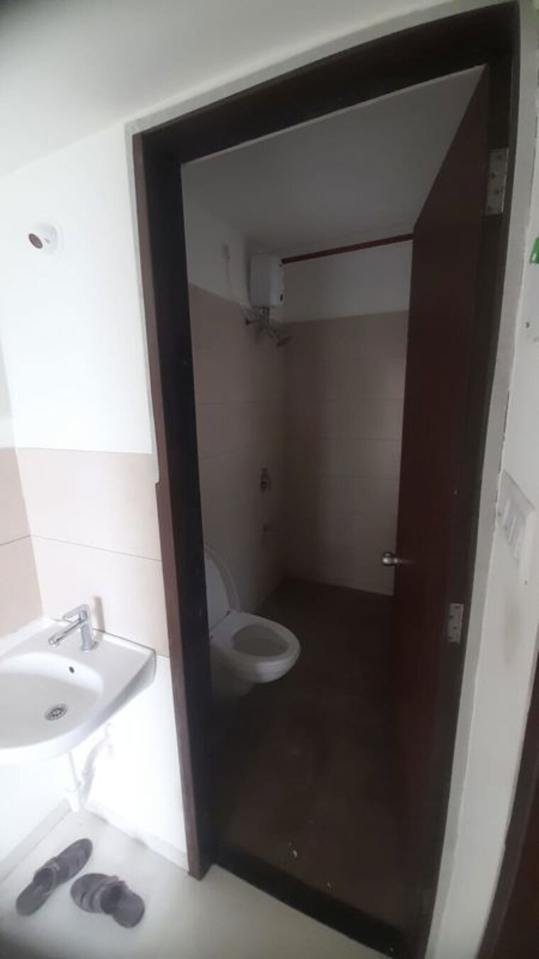 Bathroom, pride-purple-park-astra 2 Bedroom 690 Sq.Ft. Apartment In Hinjewadi Pune 10741596