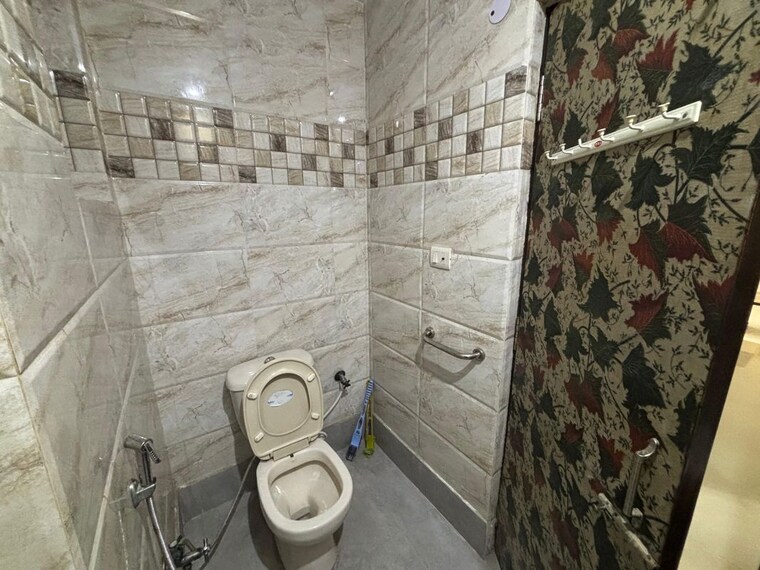 Bathroom, sector 9 dwarka 4 Bedroom 2168 Sq.Ft. Apartment In Sector 9 Dwarka Delhi 10741670