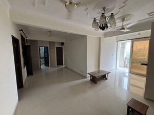 Team Area in 4 BHK Apartment at Sector 9 Dwarka – for Rent