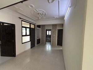 Room in 4 BHK Apartment at Sector 9 Dwarka – for Rent