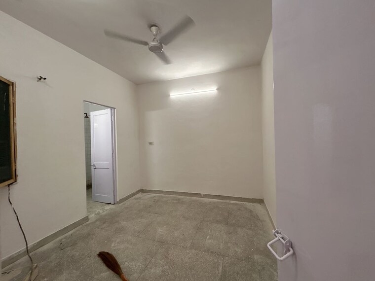 Room, sector 12 dwarka 3 Bedroom 1668 Sq.Ft. Apartment In Sector 12 Dwarka Delhi 10741671