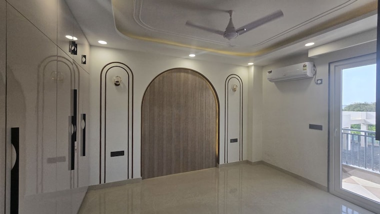 undefined, sector 7 3 Bedroom 250 Sq.Yd. Builder Floor In Sector 7 Gurgaon 10741674