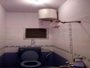Bathroom in 1 BHK Independent House at Sanjay Nagar – for Rent
