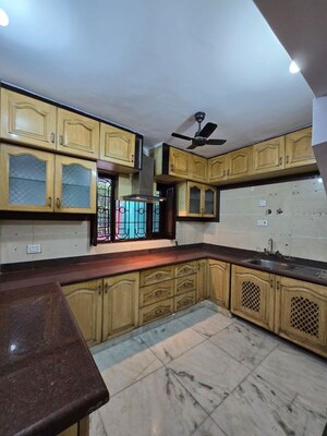 Kitchen in 2.5 BHK Villa at Sector 56 – for Rent