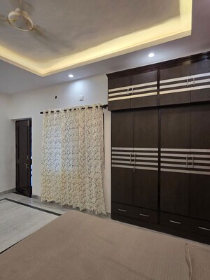 Room in 6+ BHK Villa at Sector 55 – for Sale