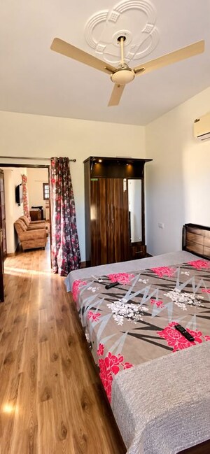 Bedroom in 6+ BHK Independent House at Sector 79 – for Sale