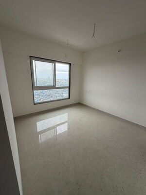 Room in 3 BHK Apartment at Rustomjee Ashiana, Juhu – for Rent