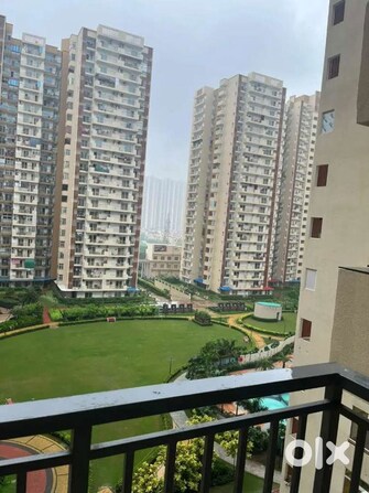 3 BHK 1705 Sq.Ft. Apartment in Unitech Horizon