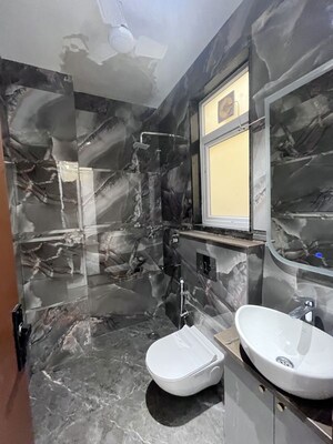 Team Area in 1 BHK Builder Floor at Sushant Lok I – for Rent