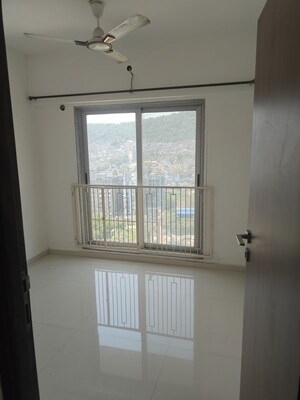 Room in 2 BHK Apartment at Mayfair The View, Vikhroli West – for Rent
