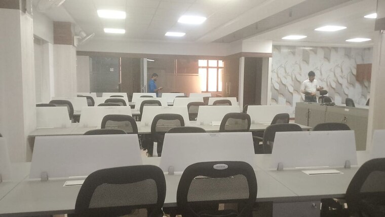 Team Area, sector 65 Commercial Office Space 3500 Sq.Ft. In Sector 65 Noida 10739420