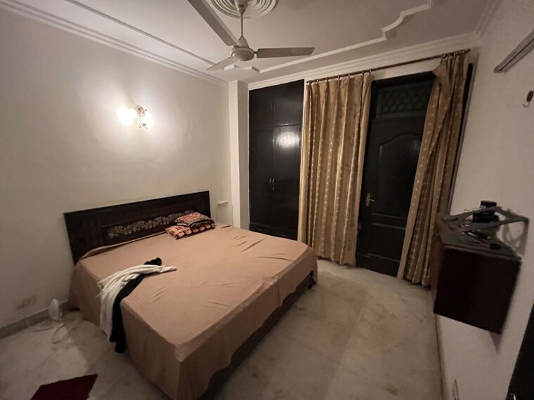 Bedroom, sector 43 3 Bedroom 215 Sq.Yd. Builder Floor In Sector 43 Gurgaon 10740491