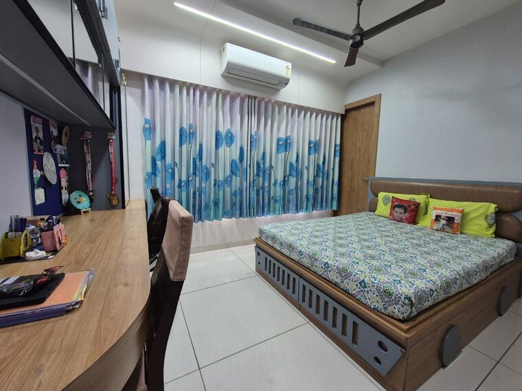 Bedroom, sheetal-westpark-imperia 3 Bedroom 1850 Sq.Ft. Apartment In Vastrapur Ahmedabad 10741844