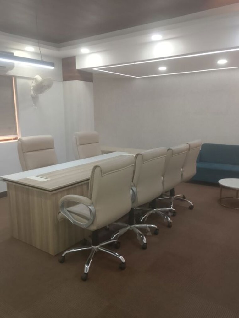Team Area, sector 65 Commercial Office Space 3000 Sq.Ft. In Sector 65 Noida 10739374