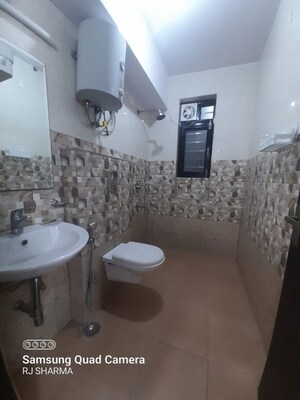 Bathroom in 2 BHK Builder Floor at Sector 43 – for Rent