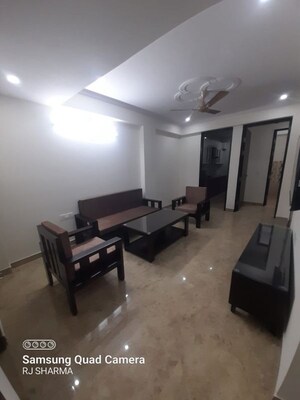 Living Room in 2 BHK Builder Floor at Sector 43 – for Rent