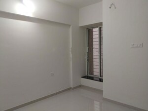 Room in 2 BHK Apartment at Newton Homes Tathawade, Tathawade – for Sale