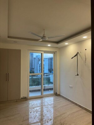 Room in 3 BHK Builder Floor at BPTP District Phase 2, Sector 84 – for Sale