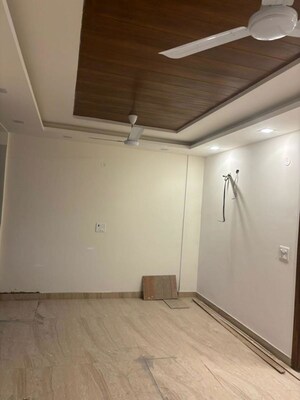 Room in 3 BHK Builder Floor at BPTP District Phase 2, Sector 84 – for Sale