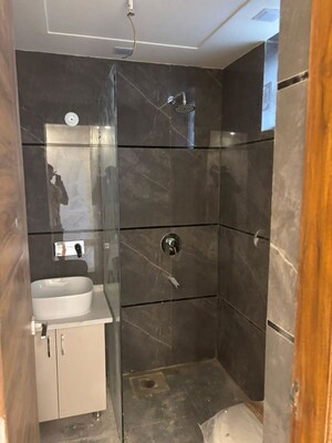Washroom in 3 BHK Builder Floor at BPTP District Phase 2, Sector 84 – for Sale