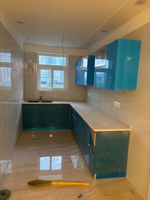 Kitchen in 3 BHK Builder Floor at BPTP District Phase 2, Sector 84 – for Sale