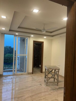 Living Room in 3 BHK Builder Floor at BPTP District Phase 2, Sector 84 – for Sale