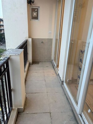 Balcony in 3 BHK Builder Floor at BPTP District Phase 2, Sector 84 – for Sale
