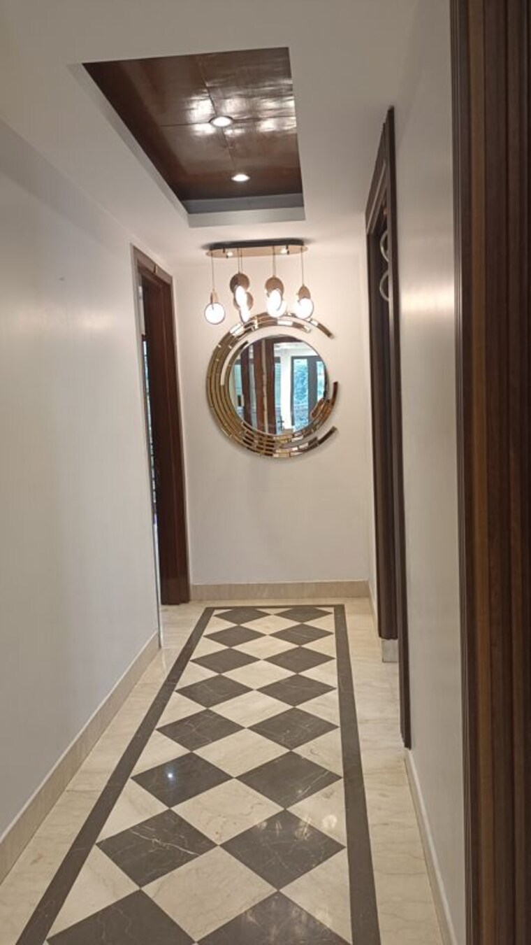 undefined, new rajinder nagar 3 Bedroom 265 Sq.Yd. Builder Floor In New Rajinder Nagar Delhi 10742040