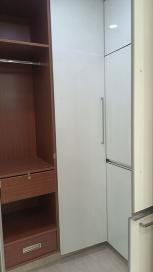 Furnished Amenities in 3 BHK Builder Floor at New Rajinder Nagar – for Sale