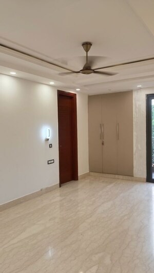 Room in 3 BHK Builder Floor at New Rajinder Nagar – for Sale