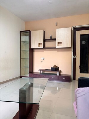Room in 2.5 BHK Apartment at Neelkanth Greens, Manpada – for Rent