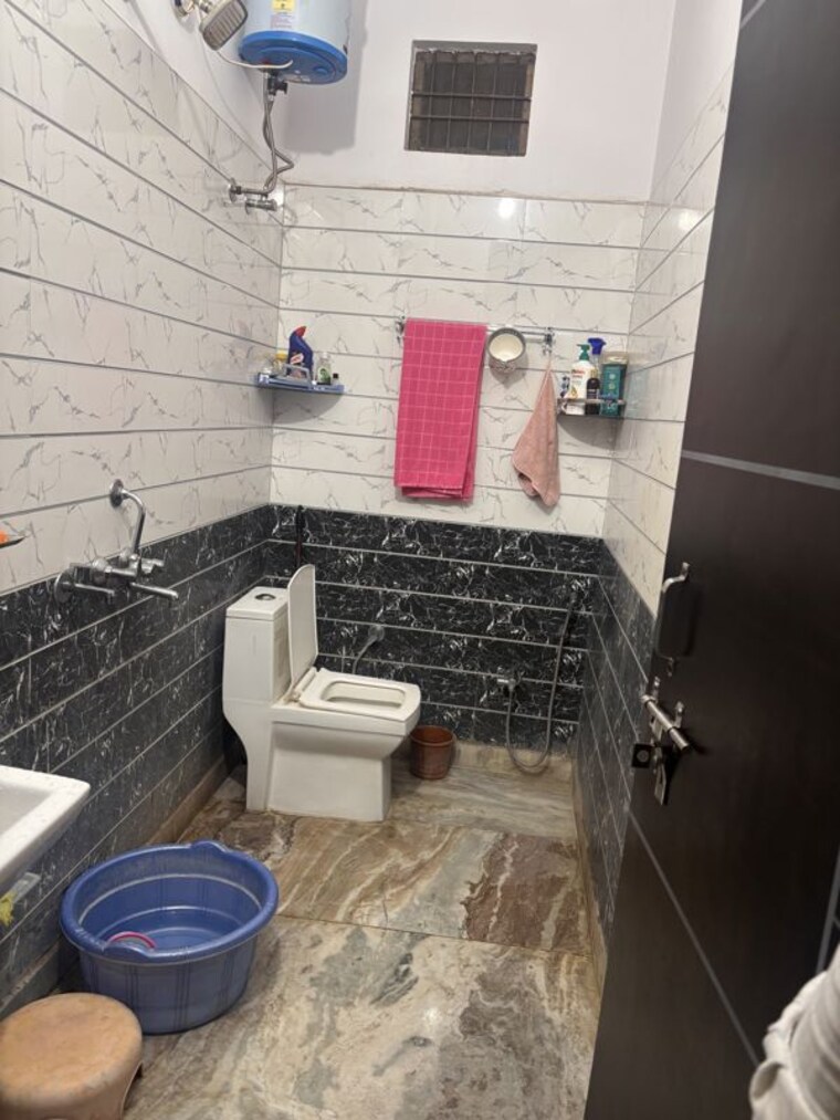 Washroom, chhapraula 2 Bedroom 648 Sq.Ft. Villa In Chhapraula Greater Noida 10742099