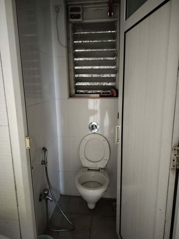 Attached Bathroom, hadapsar 1 Bedroom 570 Sq.Ft. Apartment In Hadapsar Pune 10742102