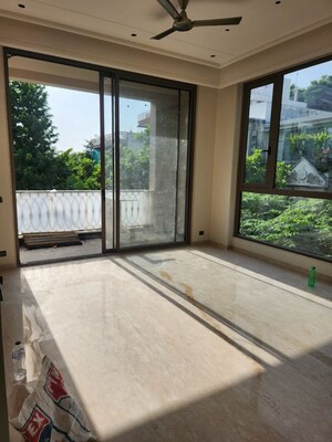 Room in 3 BHK Builder Floor at Malviya Nagar – for Rent