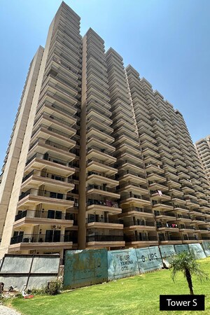 3 BHK Apartment – Exterior View View at Gaur Yamuna City, Gaur Yamuna City - for Rent