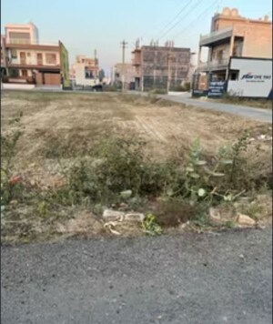  Plot For Sale in Sector 77