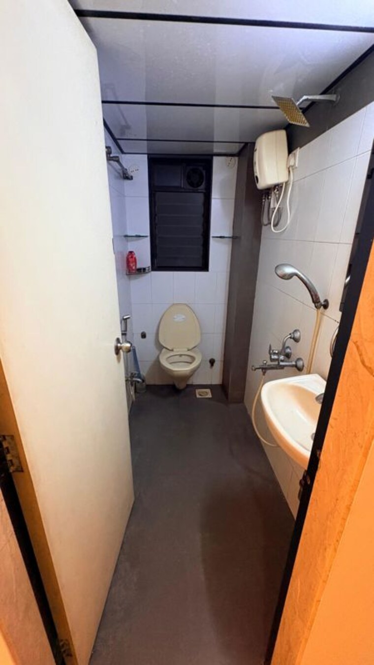 Bathroom, millionaire-heritage 2 Bedroom 800 Sq.Ft. Apartment In Andheri West Mumbai 10742250