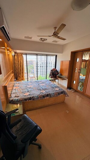 Bedroom in 2 BHK Apartment at Millionaire Heritage, Andheri West – for Rent