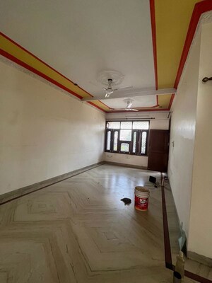 3 BHK Builder Floor For Rent in Sector 7