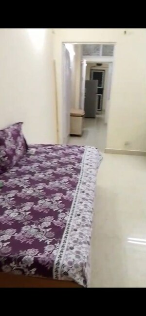 Parking in 2 BHK Apartment at Lajpat Nagar – for Rent