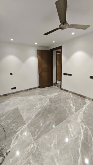 3 BHK Builder Floor For Rent in Nizamuddin East
