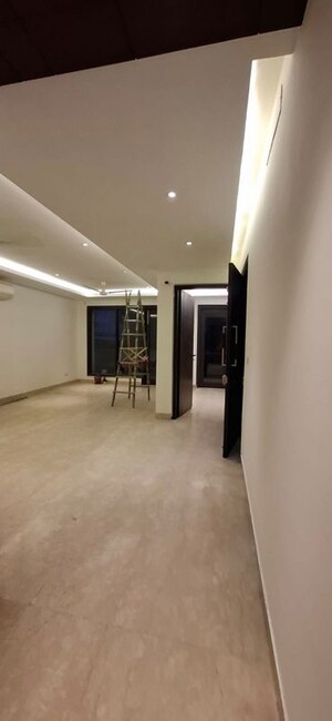 Room in 3 BHK Builder Floor at Kalkaji – for Rent