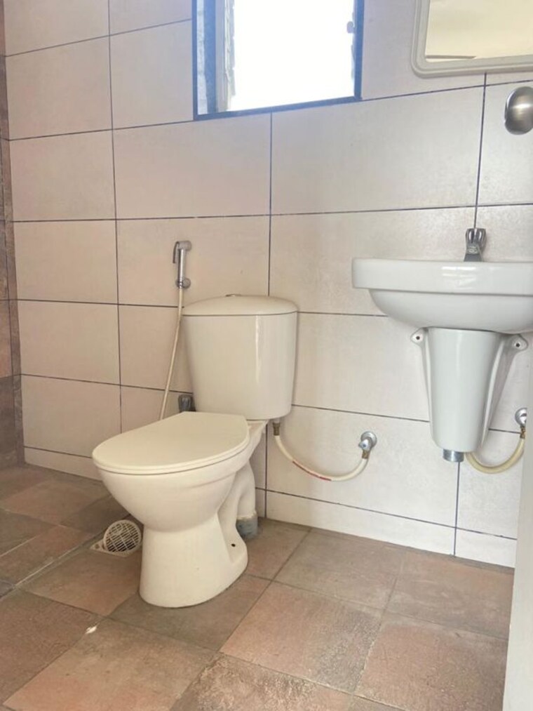 Bathroom, florida-river-bank 2 Bedroom 1104 Sq.Ft. Apartment In Mundhwa Pune 10742332