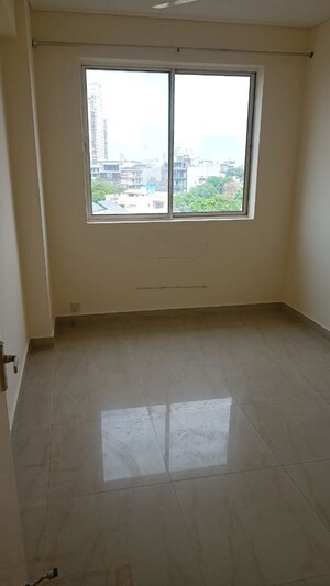 Bedroom in 3 BHK Apartment at DLF Ridgewood Estate, Dlf Phase iv – for Rent
