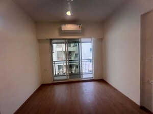 Master Bedroom in 5 BHK Apartment at Dheeraj Insignia, Bandra East – for Rent