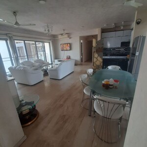 3.5 BHK Apartment For Rent in Radius Imperial Heights, Goregaon West